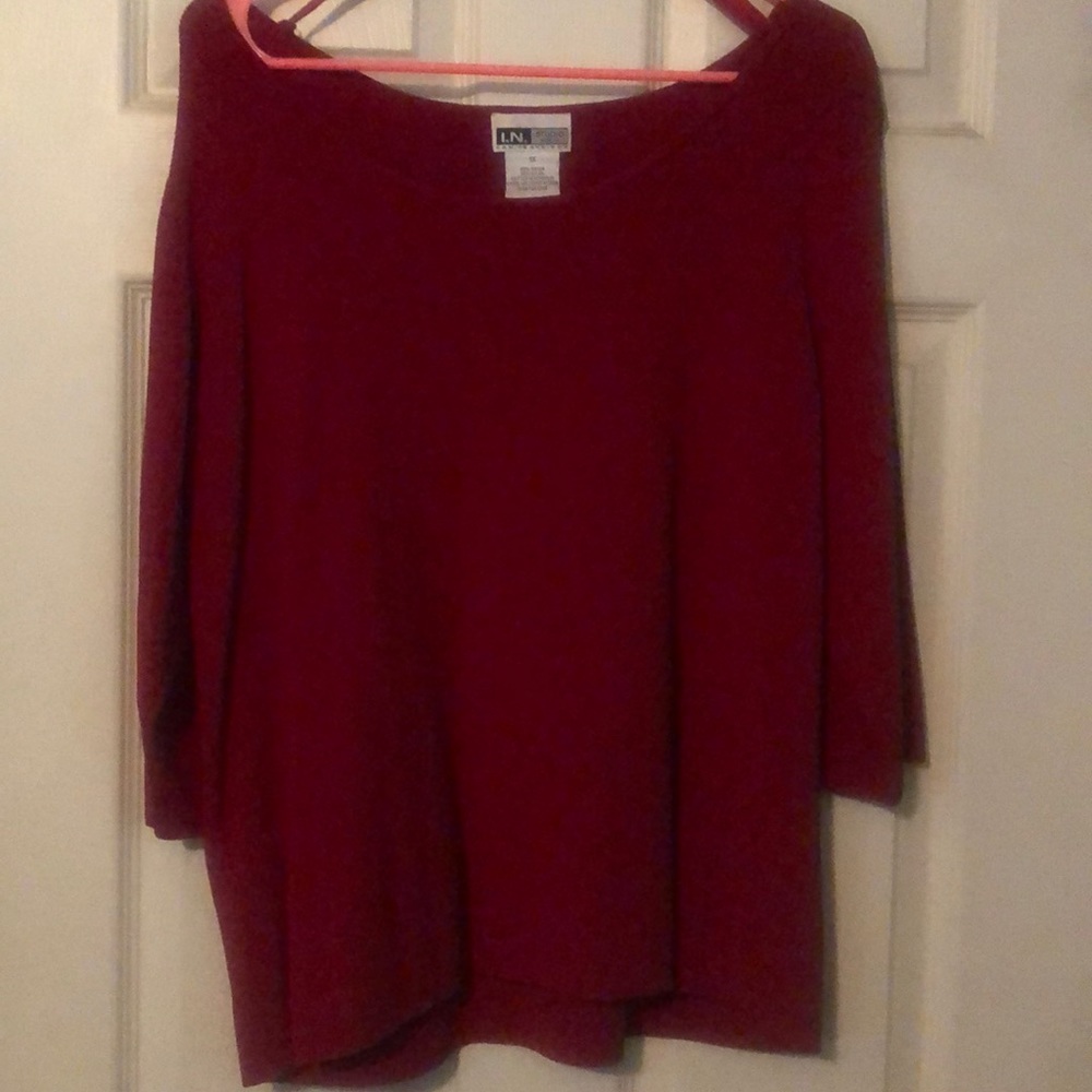 I.N. studio red knit shirt